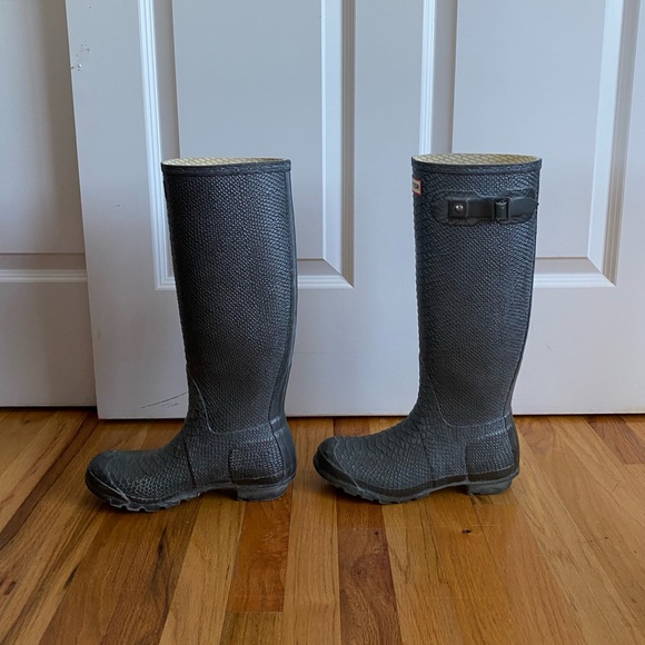 Hunter rain boots in grey croc - Picture 2 of 7